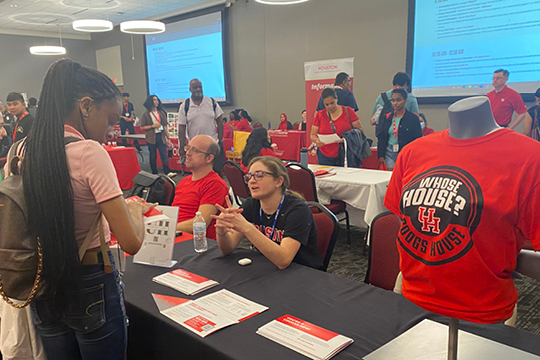 A&F Engages Future Coogs at Student Orientations 