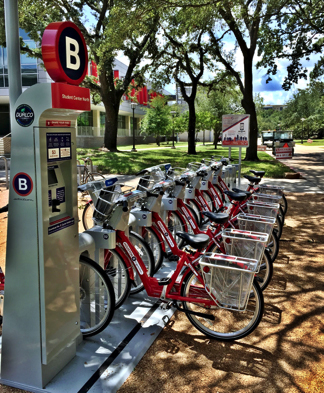 Bike share program expands to UH campus