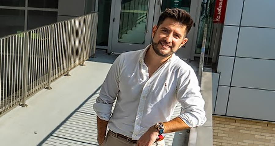 Alfonso Garza Núñez (he/him), a graduate student at the department of history, always took unconventional routes. After growing up between Houston and Mexico, he chose to go to study in Europe – only to find a way back home through his research.