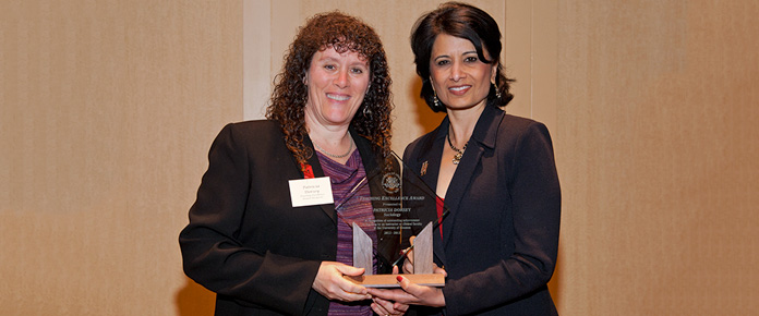 Professor Patricia Dorsey receives 2013 Teaching Excellence Award from President Khator