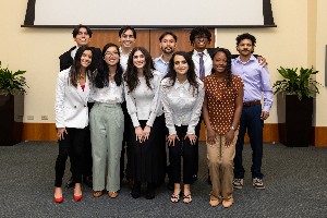 Image of 8 UH exCITE student competitiors