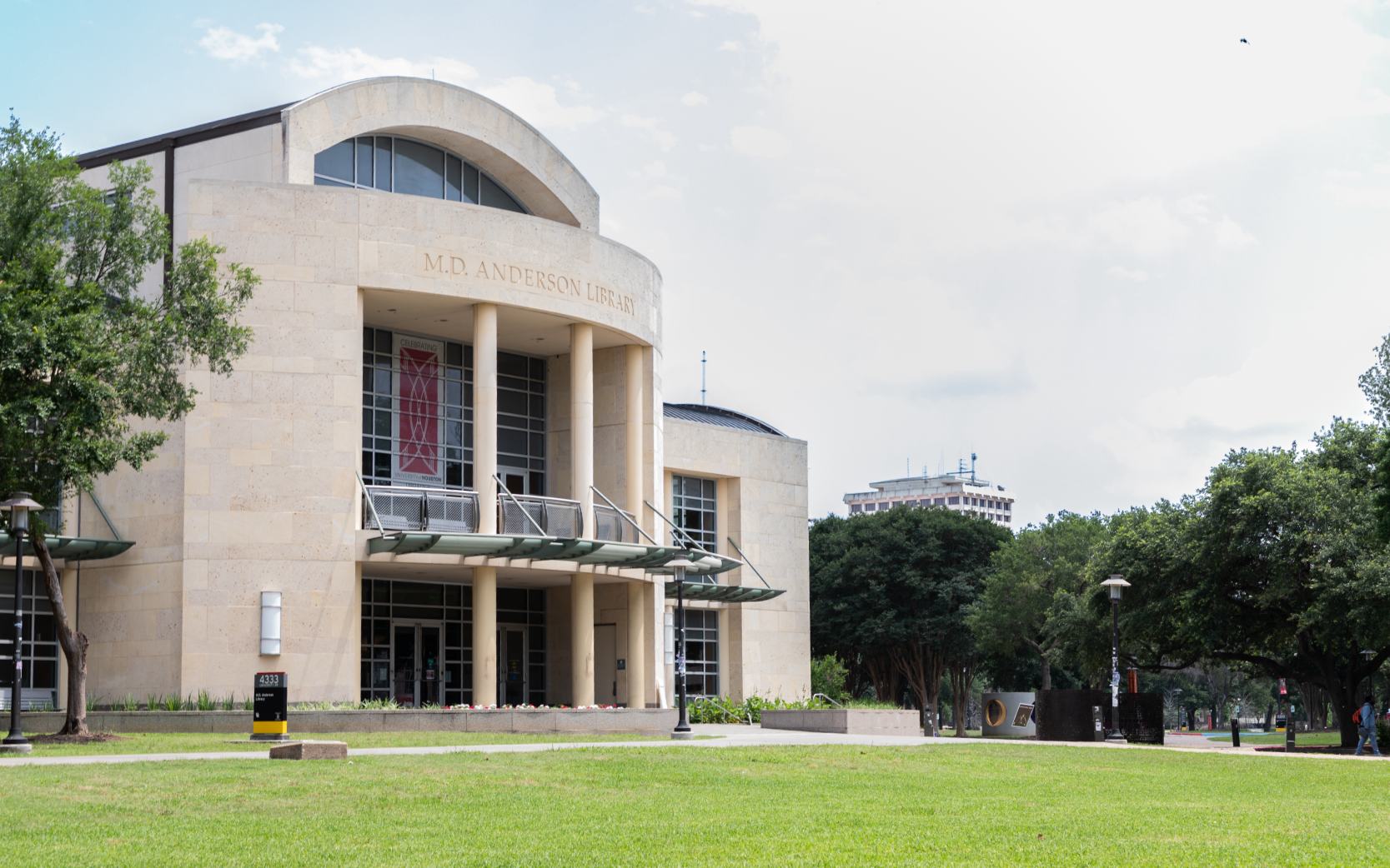 Scholarships, Awards Transporting Coogs to New Academic Environments