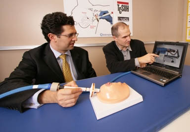 Photo: Physicist Audrius Brazdeikis and surgeon Dr. Michael Douek Photo: Physicist Audrius Brazdeikis and surgeon Dr. Michael Douek