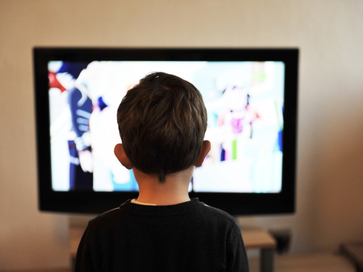 Child watching TV- photo credit: Pixabay