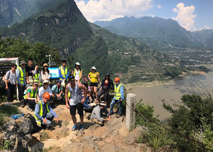 The team climbed to the top of the Lianziya Landslide area.