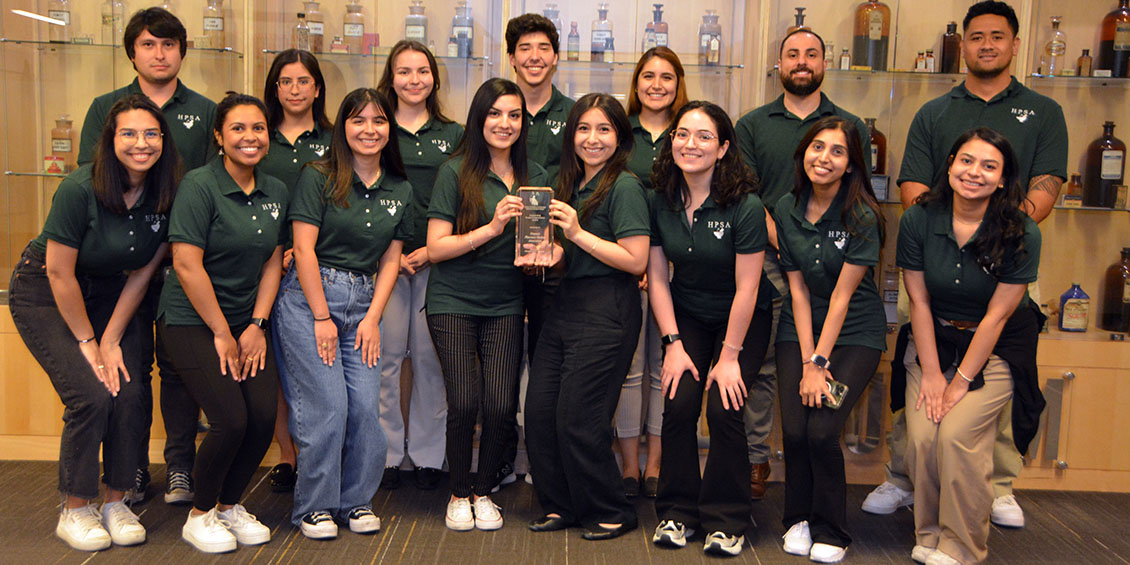 hpsa students with award